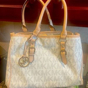 Michael Kors Pocketbook White & Tan